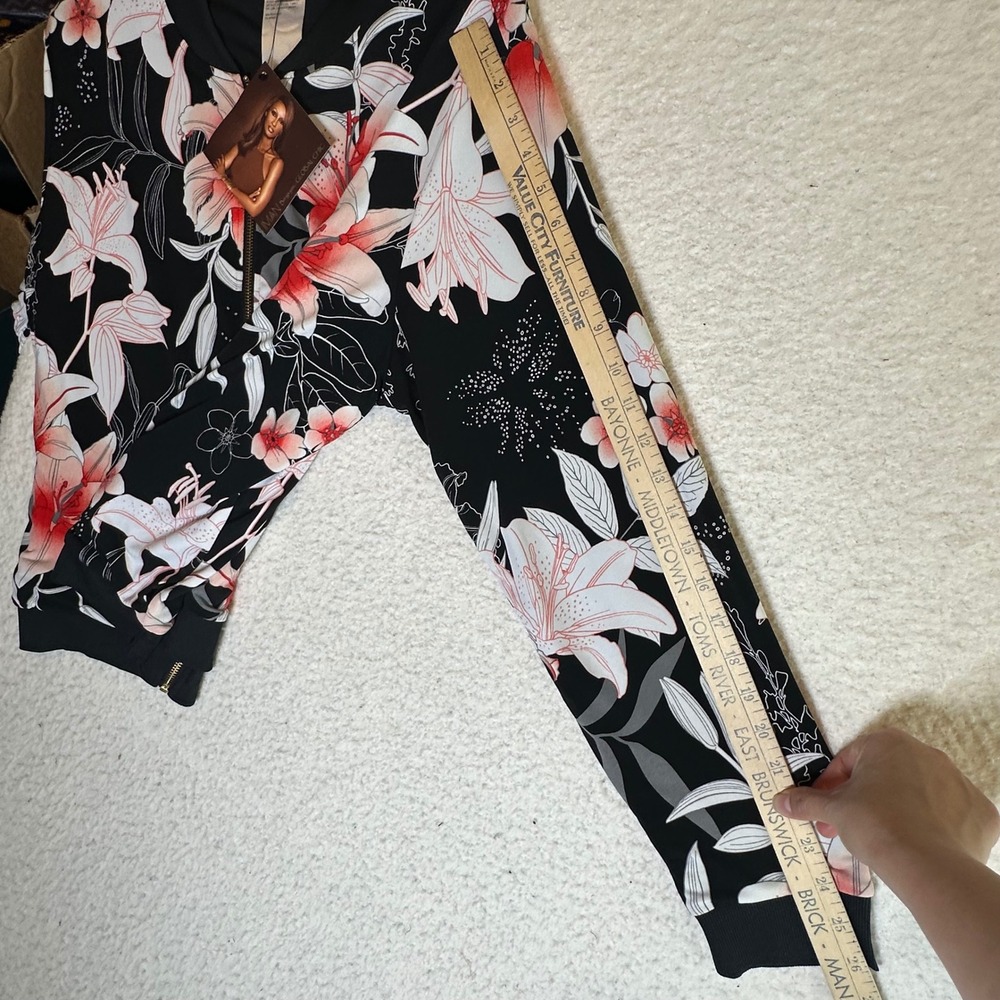 IMAN Global Chic Floral Bomber Jacket Black Red Tropical Lily Print Size XL NWT - Picture 8 of 14